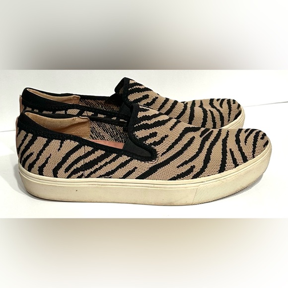 Dr Scholl's Women Slip On Sneakers Zebra Print Knit Casual Comfort Shoes Sz 9.5 - Picture 7 of 13